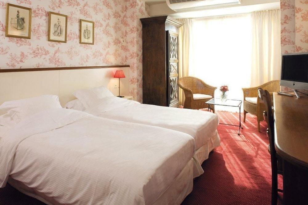 Hotel Ithurria - Teritoria Aïnhoa Exteriör bild